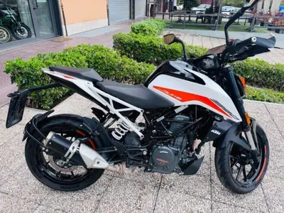 KTM 390 Duke (2021 - 23) usata