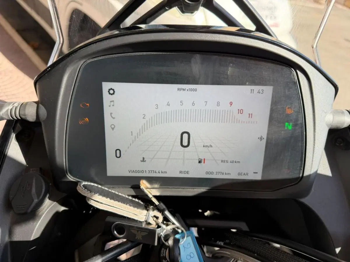 Moto Morini X-Cape 650 (2021 - 26) (7)