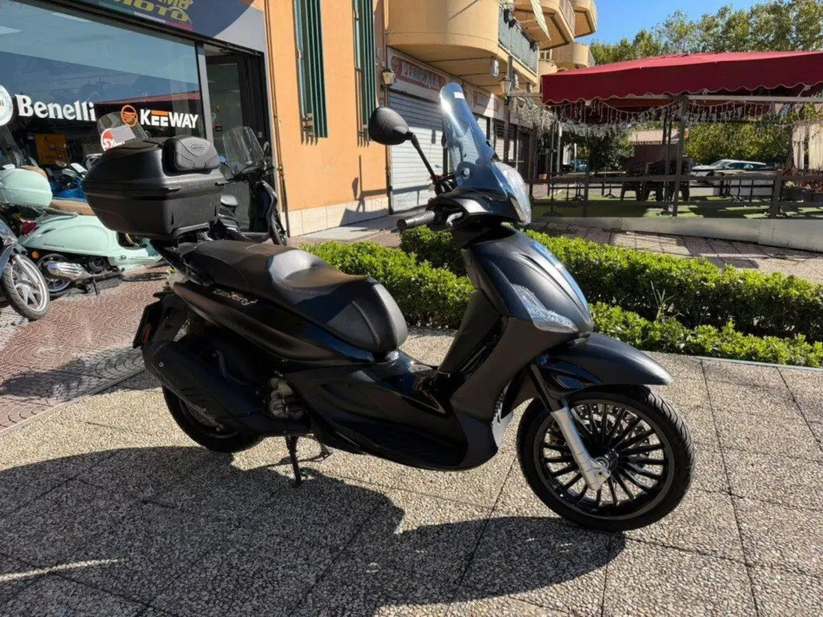 Piaggio Beverly 300 S i.e. ABS-ASR (2016 - 20) (9)