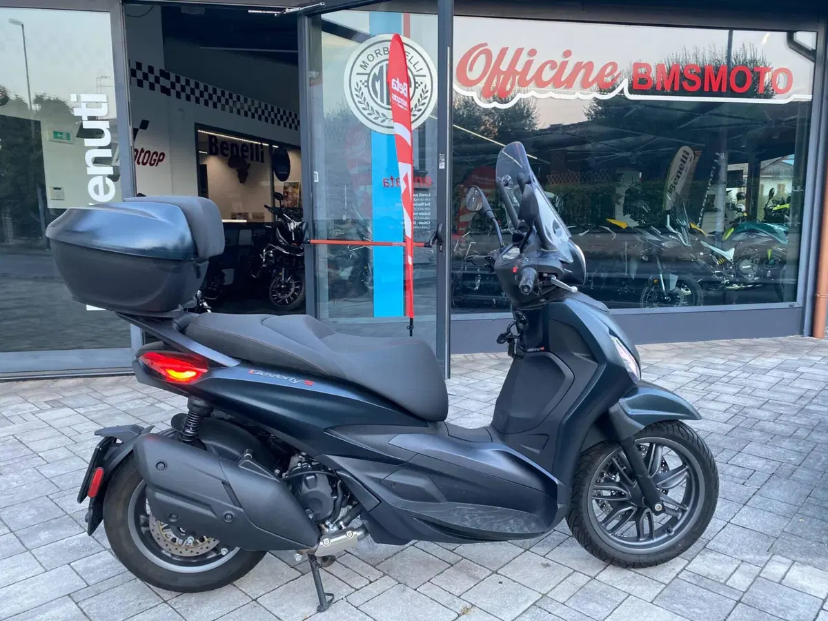 Piaggio Beverly 400 (2025 - 26)
