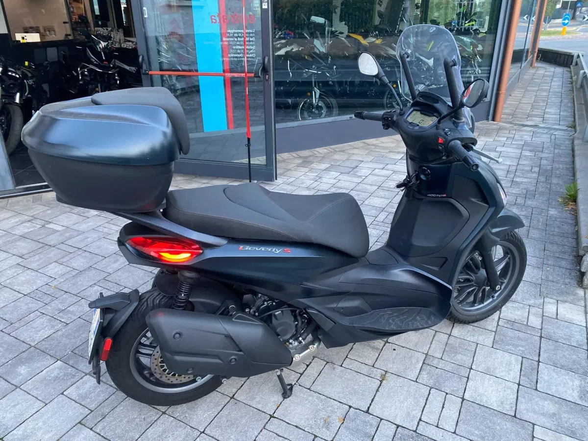 Piaggio Beverly 400 (2025 - 26) (5)