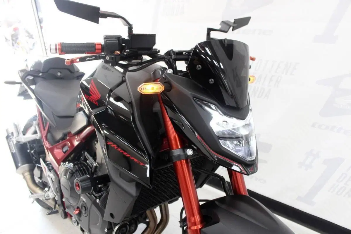 Honda CB 750 Hornet (2023 - 24) (4)