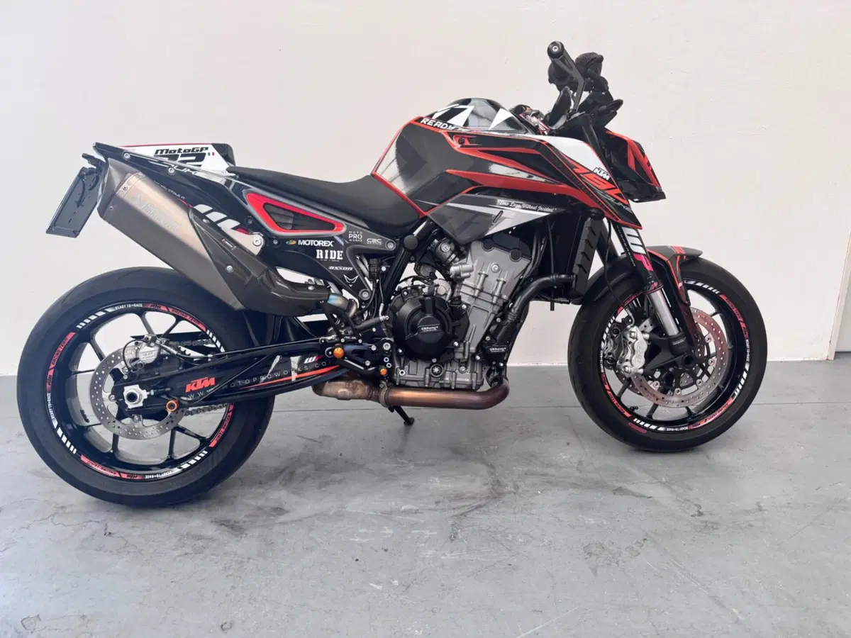 KTM 790 Duke L (2023 - 24) (2)