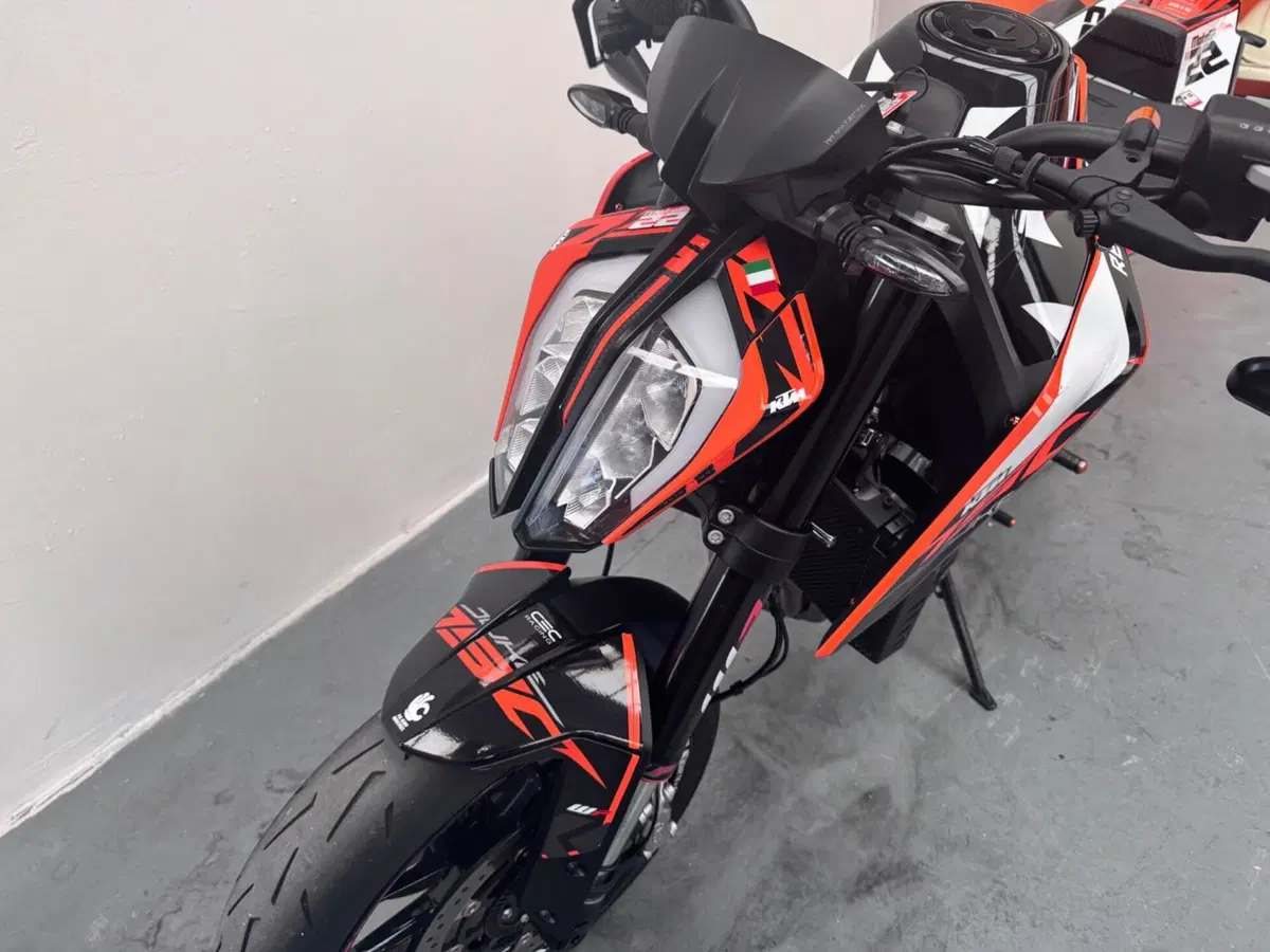 KTM 790 Duke L (2023 - 24) (13)