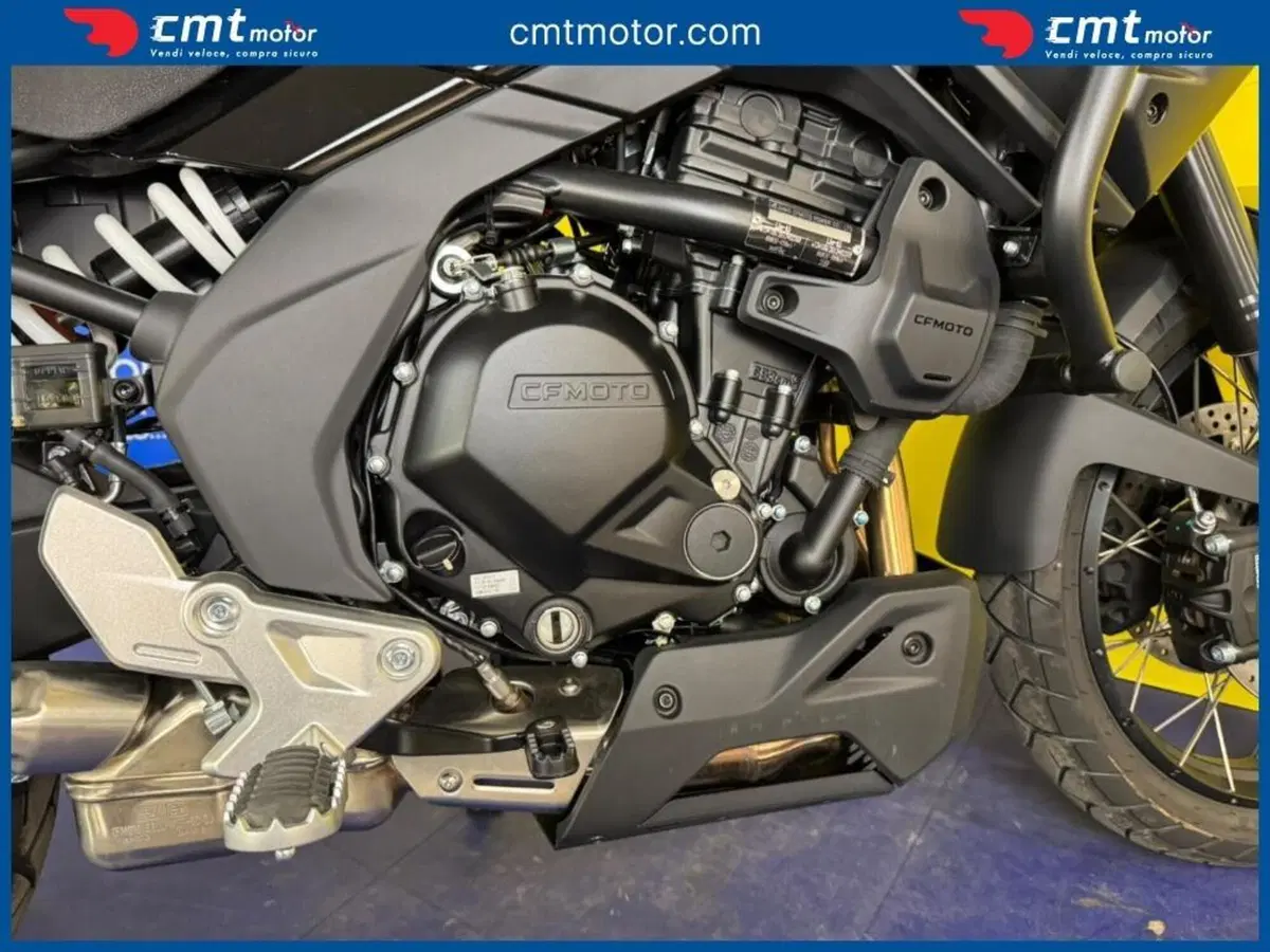 CFMOTO 700MT Adventure (2025 - 26) (7)