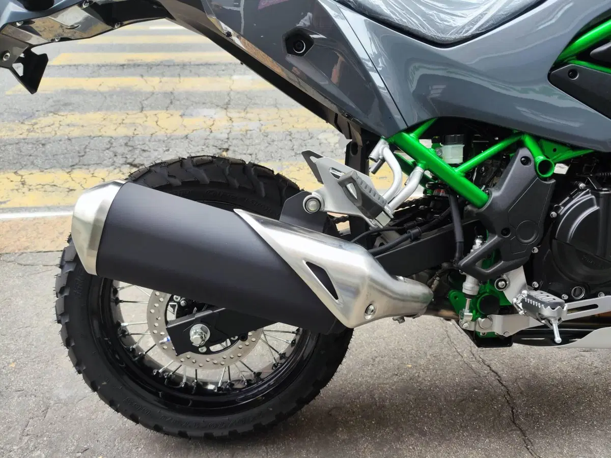 Kawasaki KLE 500 SE (2026 - 27) (18)