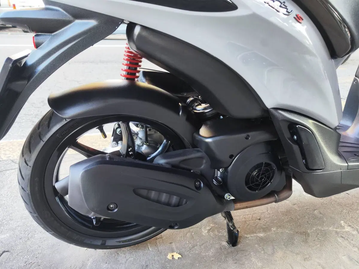 Piaggio Liberty 150 3V S ABS (2021 - 24) (17)
