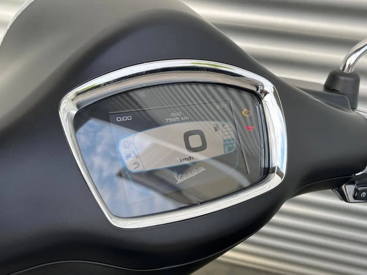 Vespa Primavera 150 3V ie Sport ABS (2021 - 22) (8)