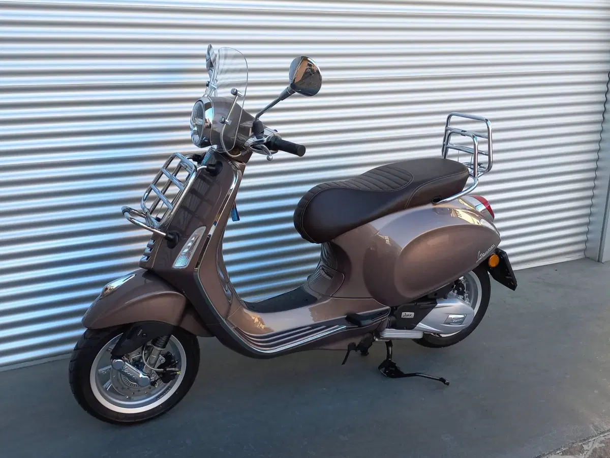 Vespa Primavera 150 3V ie Touring (2018 - 19) (4)