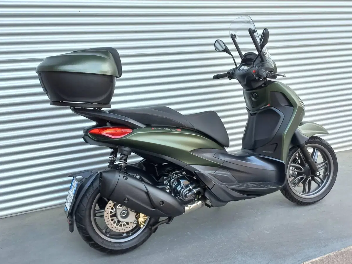 Piaggio Beverly 300 S ABS-ASR (2021 - 25) (7)