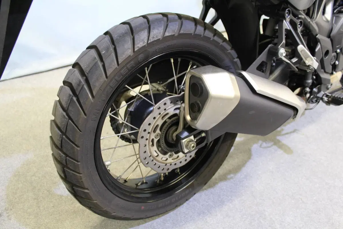 Honda Transalp XL750 (2023 - 24) (4)