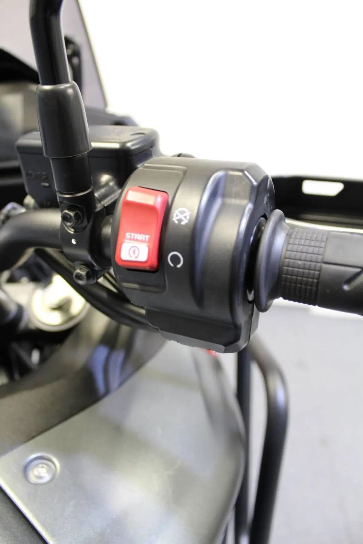 Honda Transalp XL750 (2023 - 24) (9)