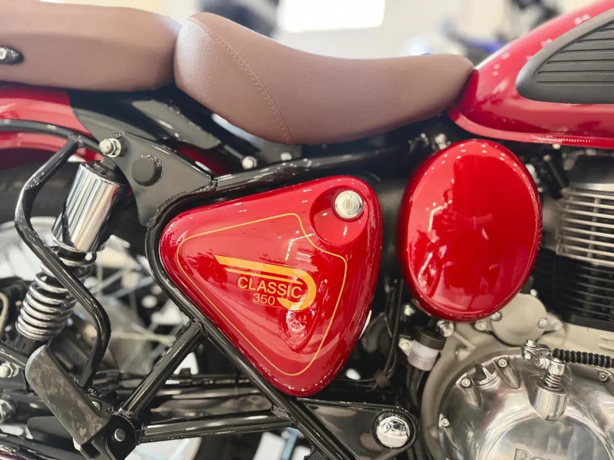 Royal Enfield Classic 350 (2021 - 26) (5)