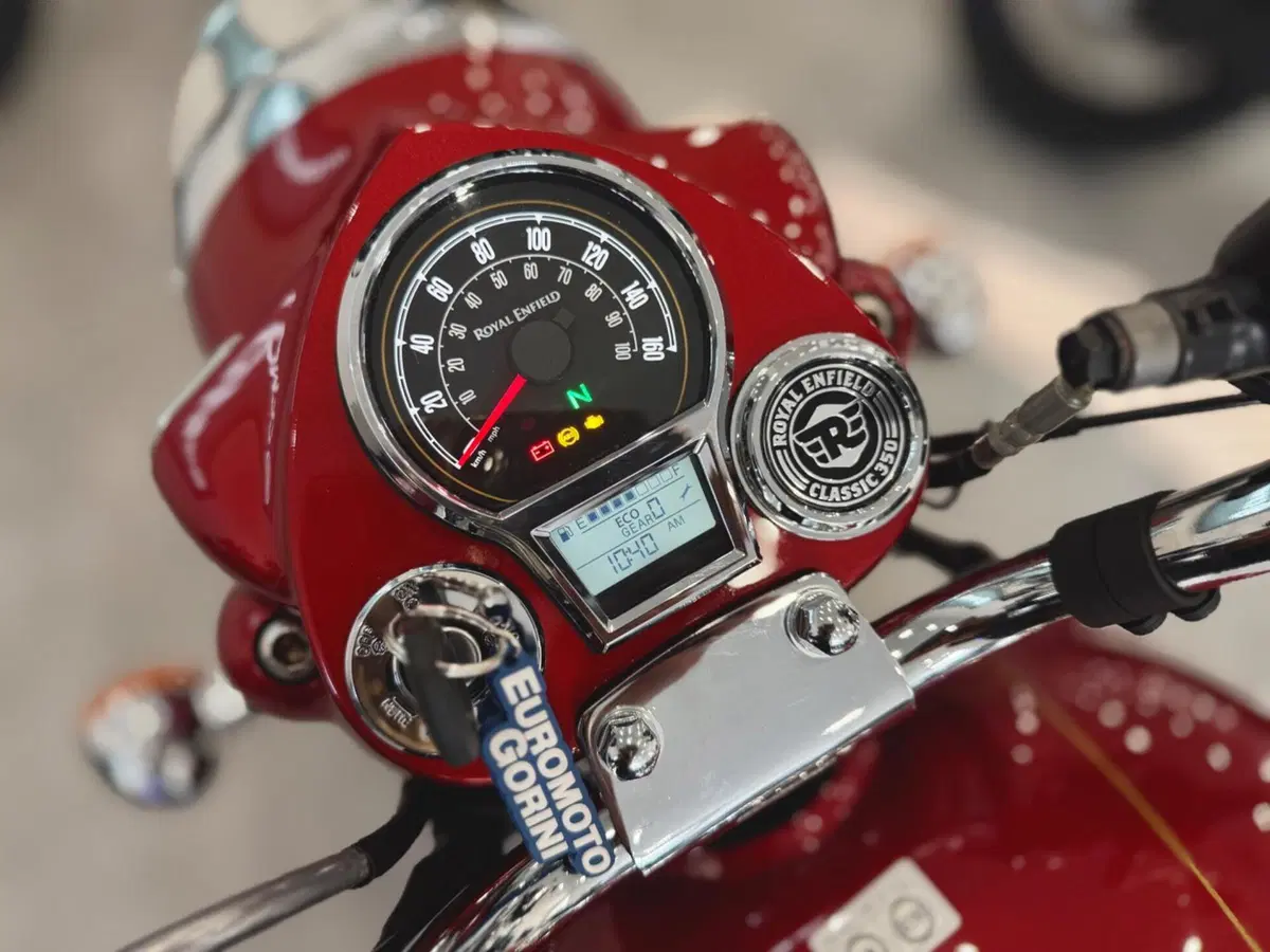 Royal Enfield Classic 350 (2021 - 26) (11)