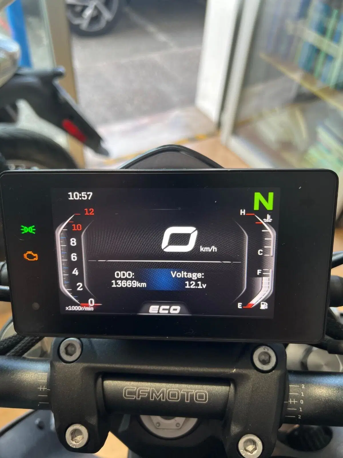 CFMOTO 300NK (2021 - 26) (2)