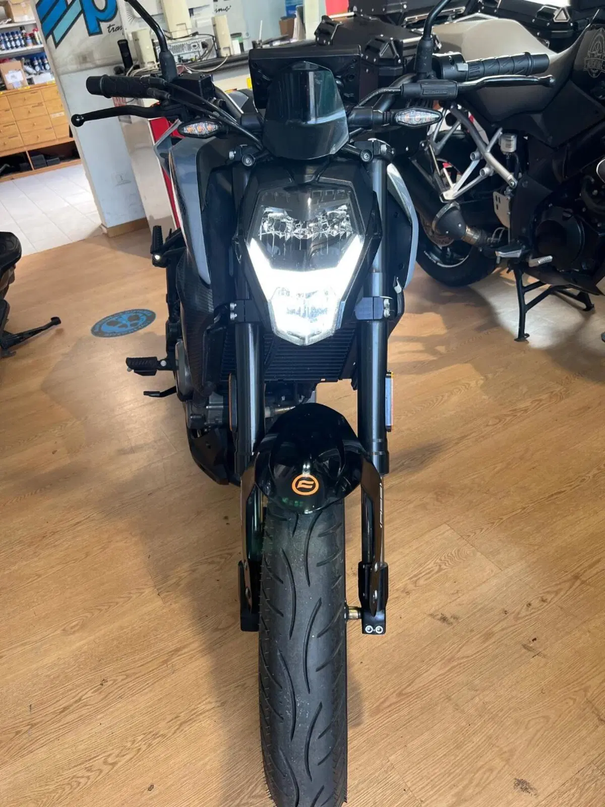 CFMOTO 300NK (2021 - 26) (3)