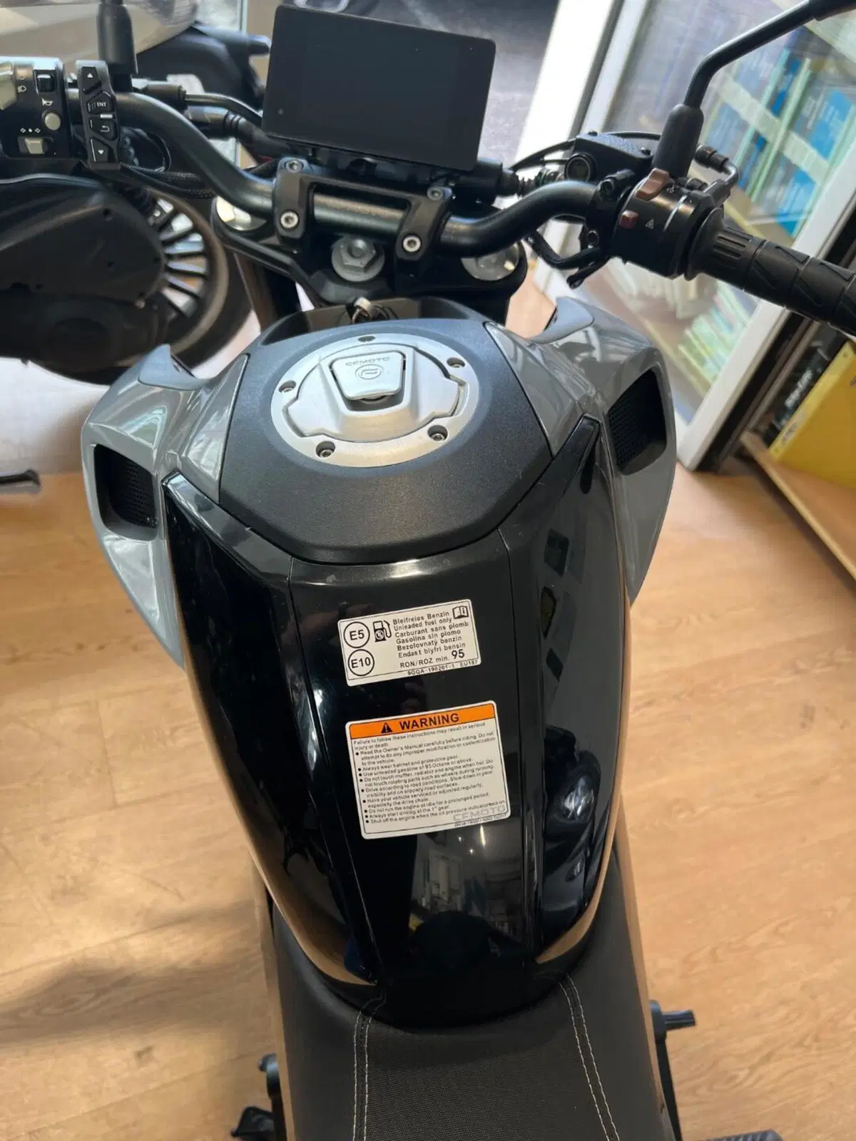CFMOTO 300NK (2021 - 26) (6)