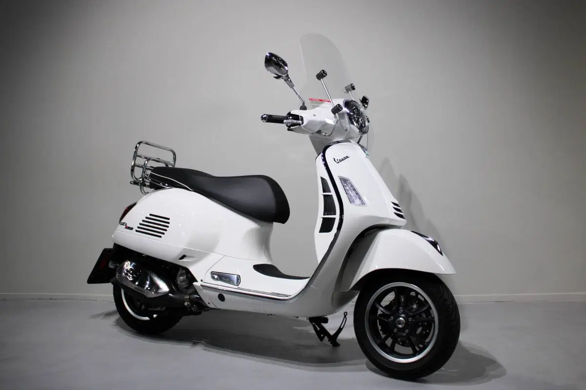 Vespa GTS 310 (2025 - 26) (2)
