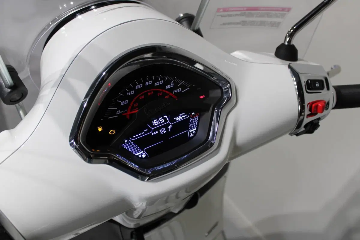 Vespa GTS 310 (2025 - 26) (6)