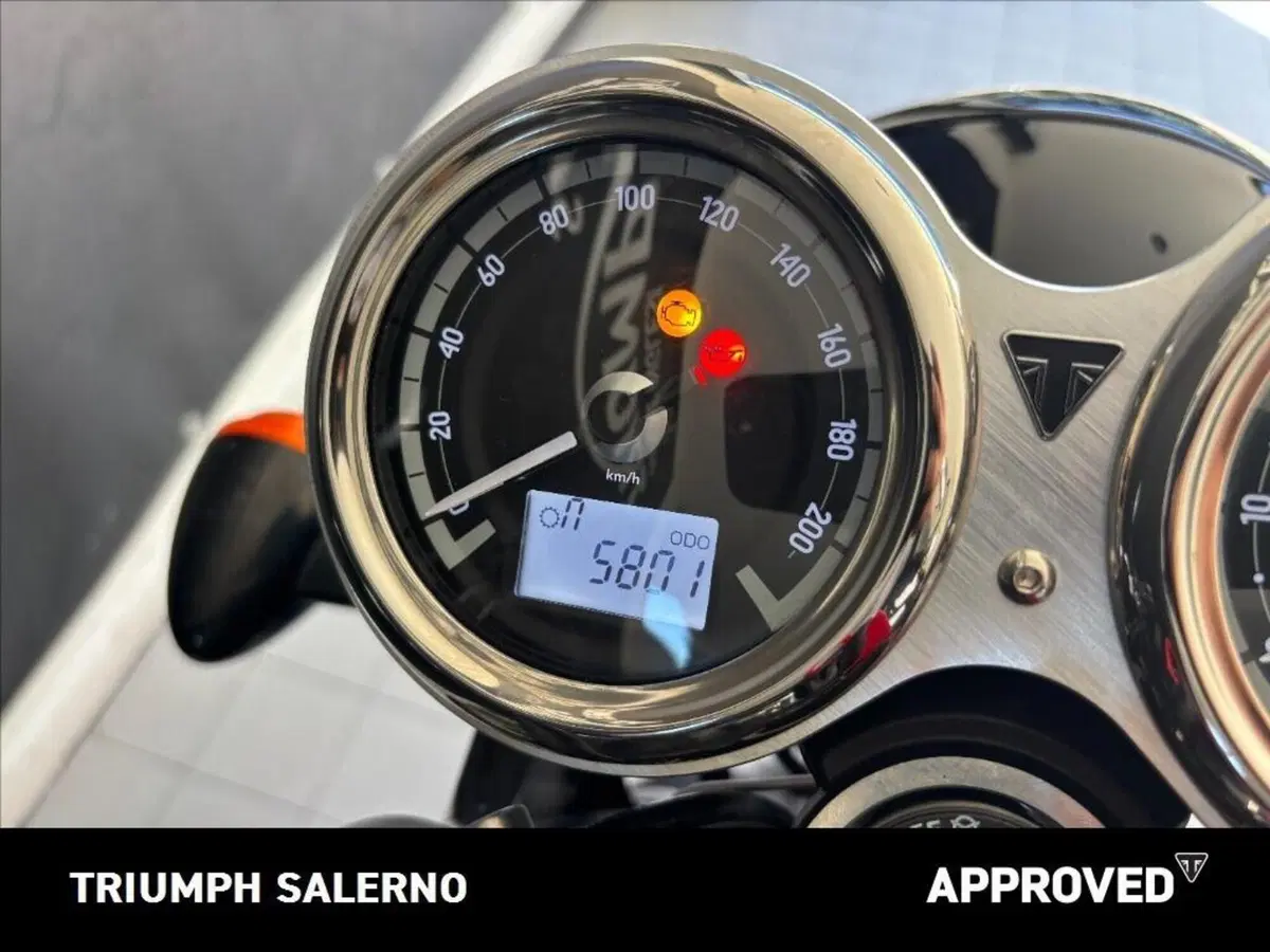 Triumph Bonneville T120 Black (2026) (9)