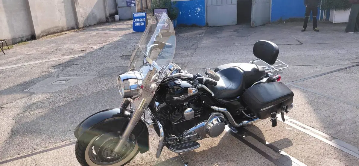 Harley-Davidson 1690 Road King Custom (2007) - FLHRS (3)