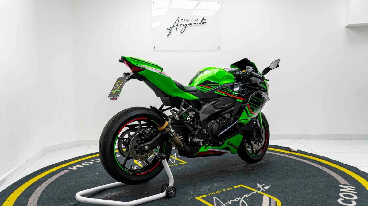 Kawasaki Ninja ZX-4RR (2024 - 27) (4)