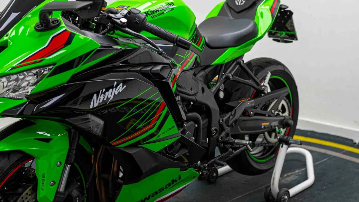 Kawasaki Ninja ZX-4RR (2024 - 27) (13)