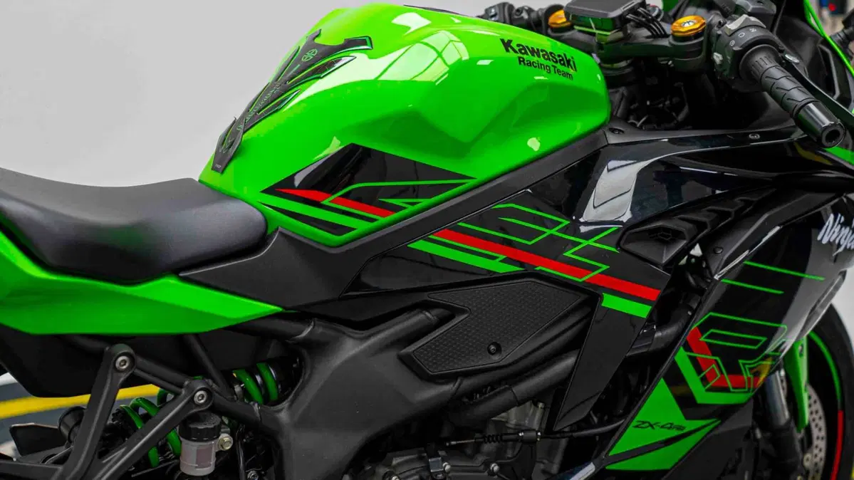 Kawasaki Ninja ZX-4RR (2024 - 27) (19)
