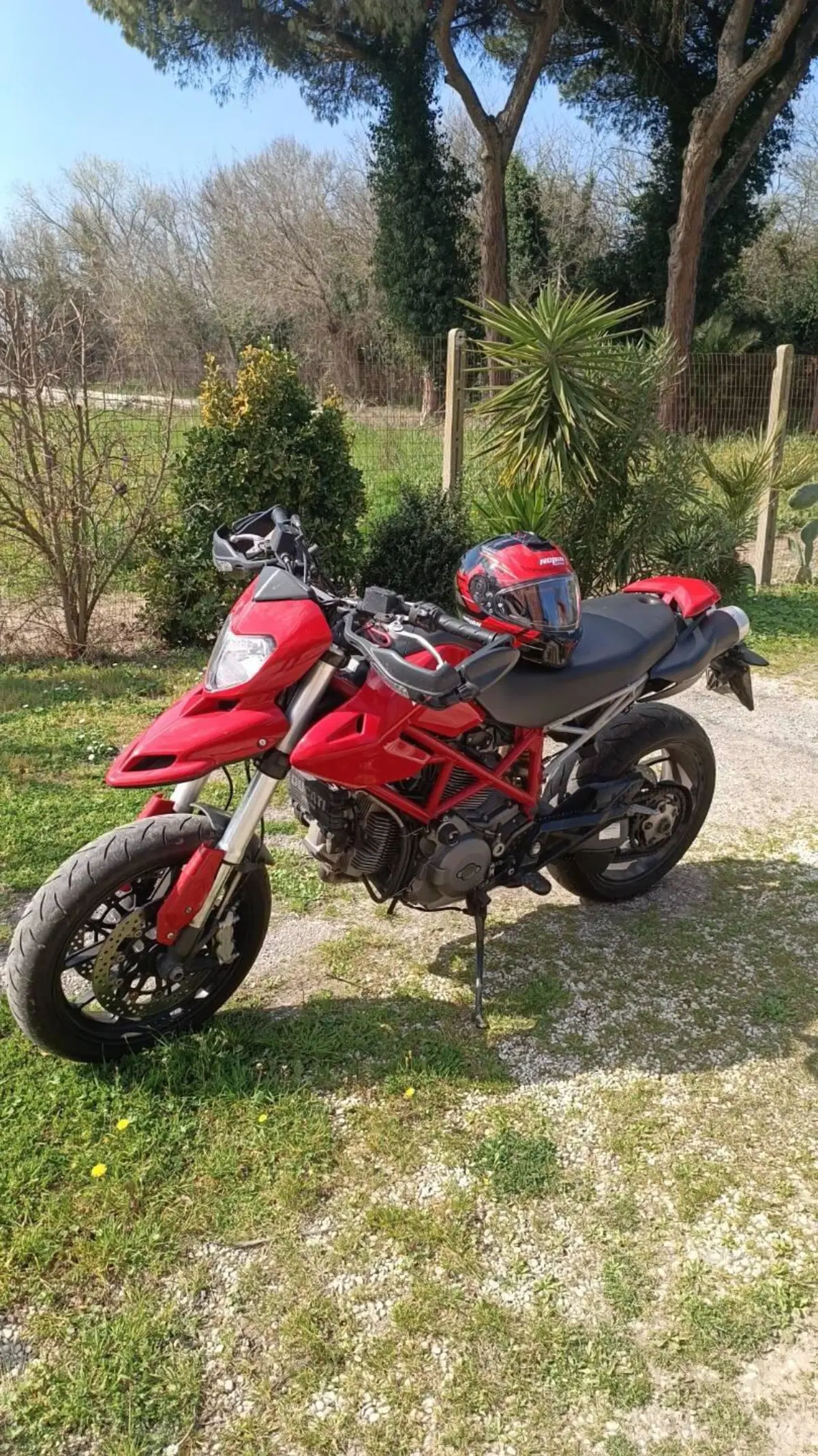 Ducati Hypermotard 796 (2012) (2)