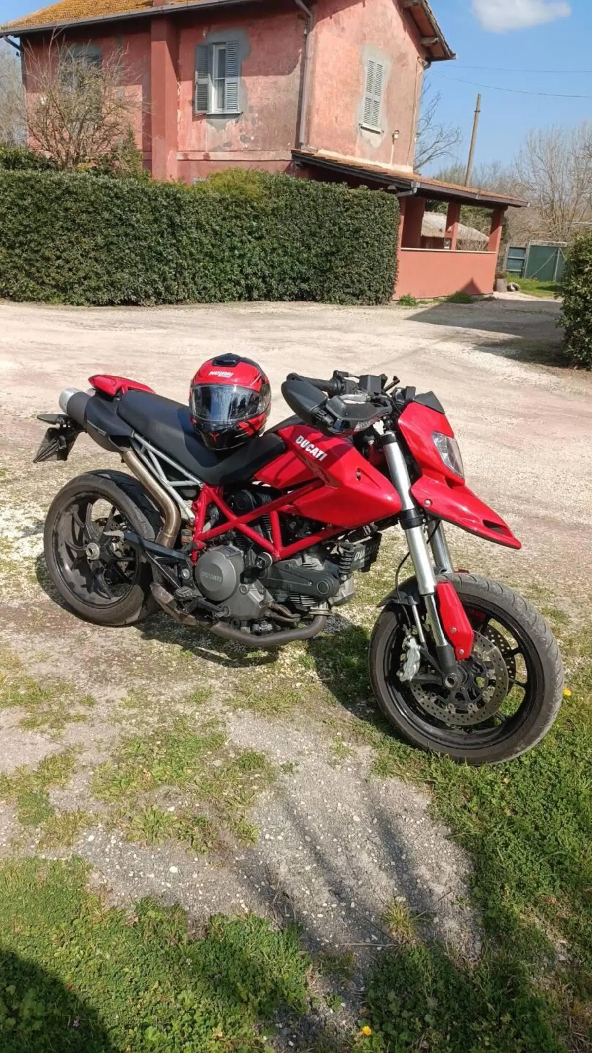 Ducati Hypermotard 796 (2012) (4)