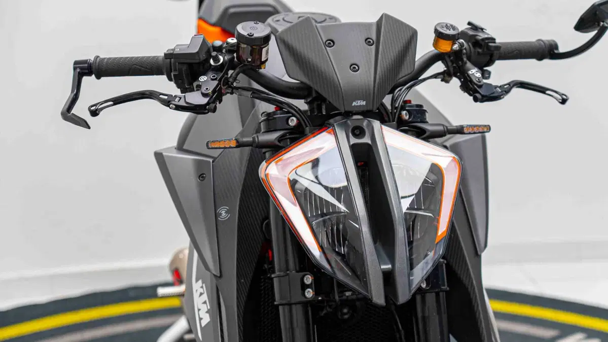 KTM 1290 Super Duke RR (2023) (10)