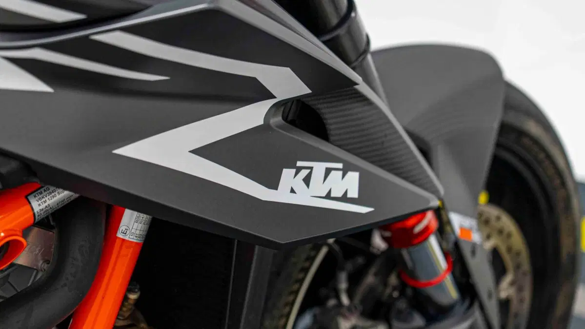 KTM 1290 Super Duke RR (2023) (18)