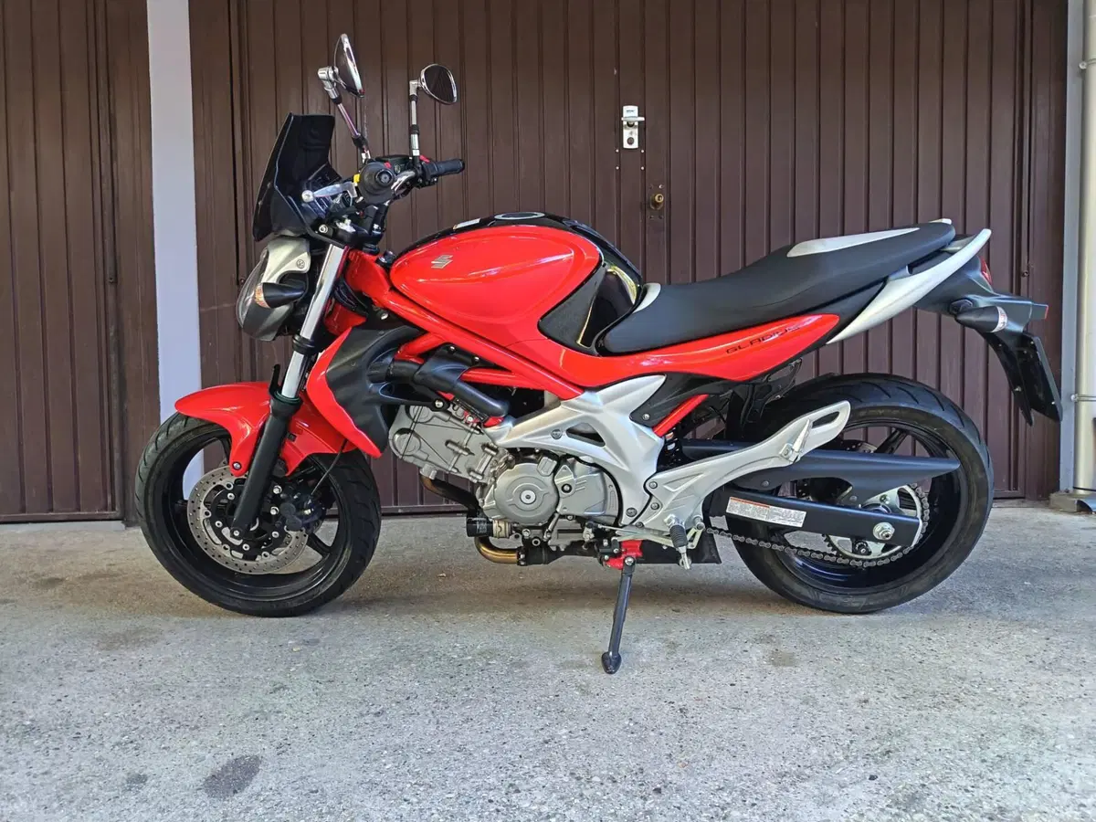 Suzuki Gladius 650 SFV (2009 - 15)