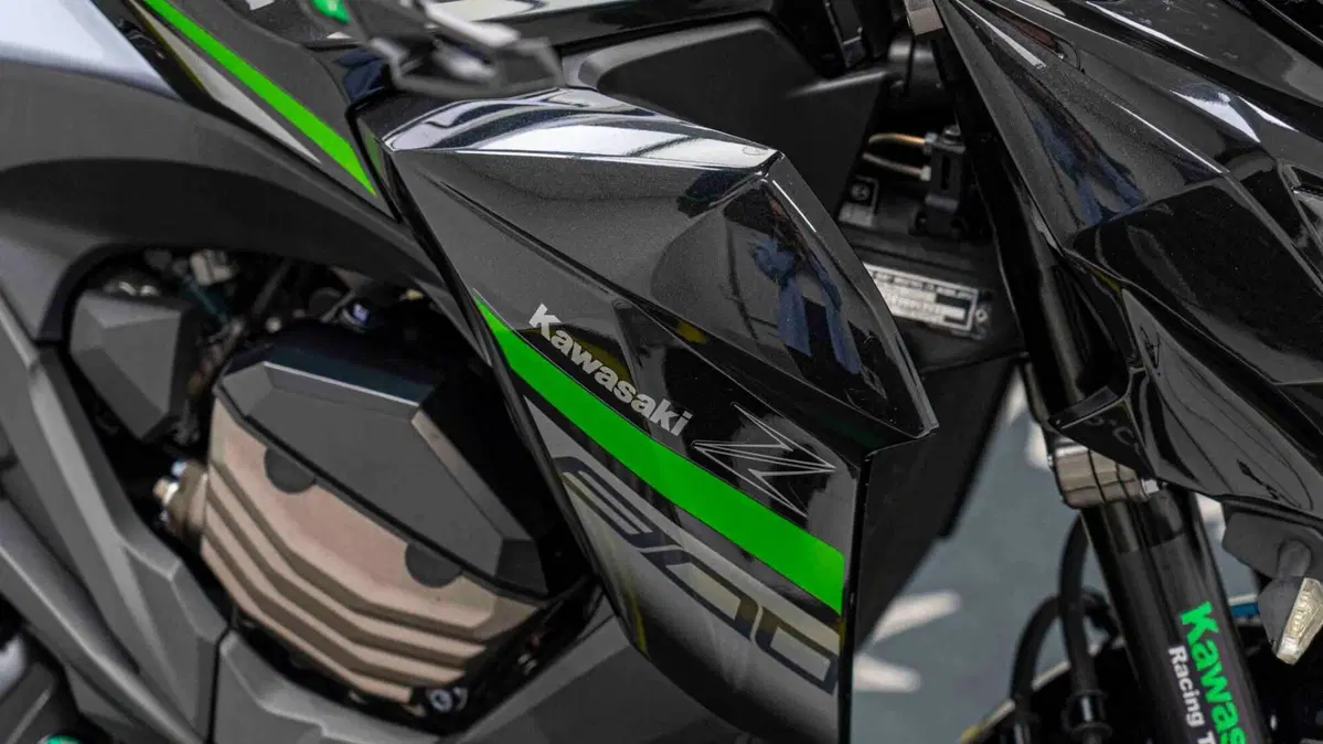 Kawasaki Z 800 ABS (2012 - 16) (15)