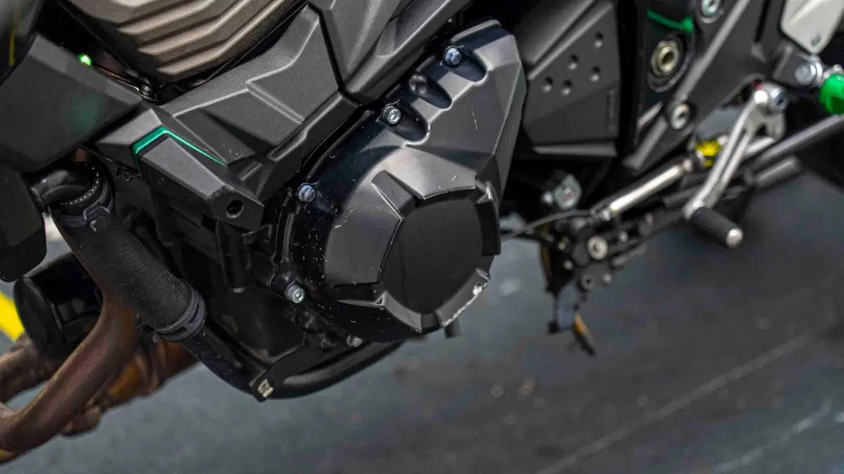 Kawasaki Z 800 ABS (2012 - 16) (16)