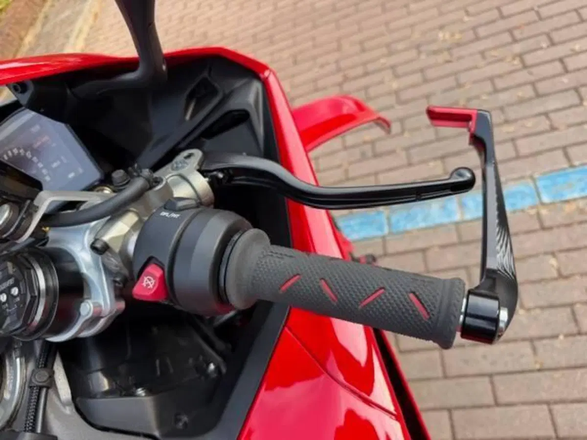 Ducati Panigale V4 (2025 - 26) (9)