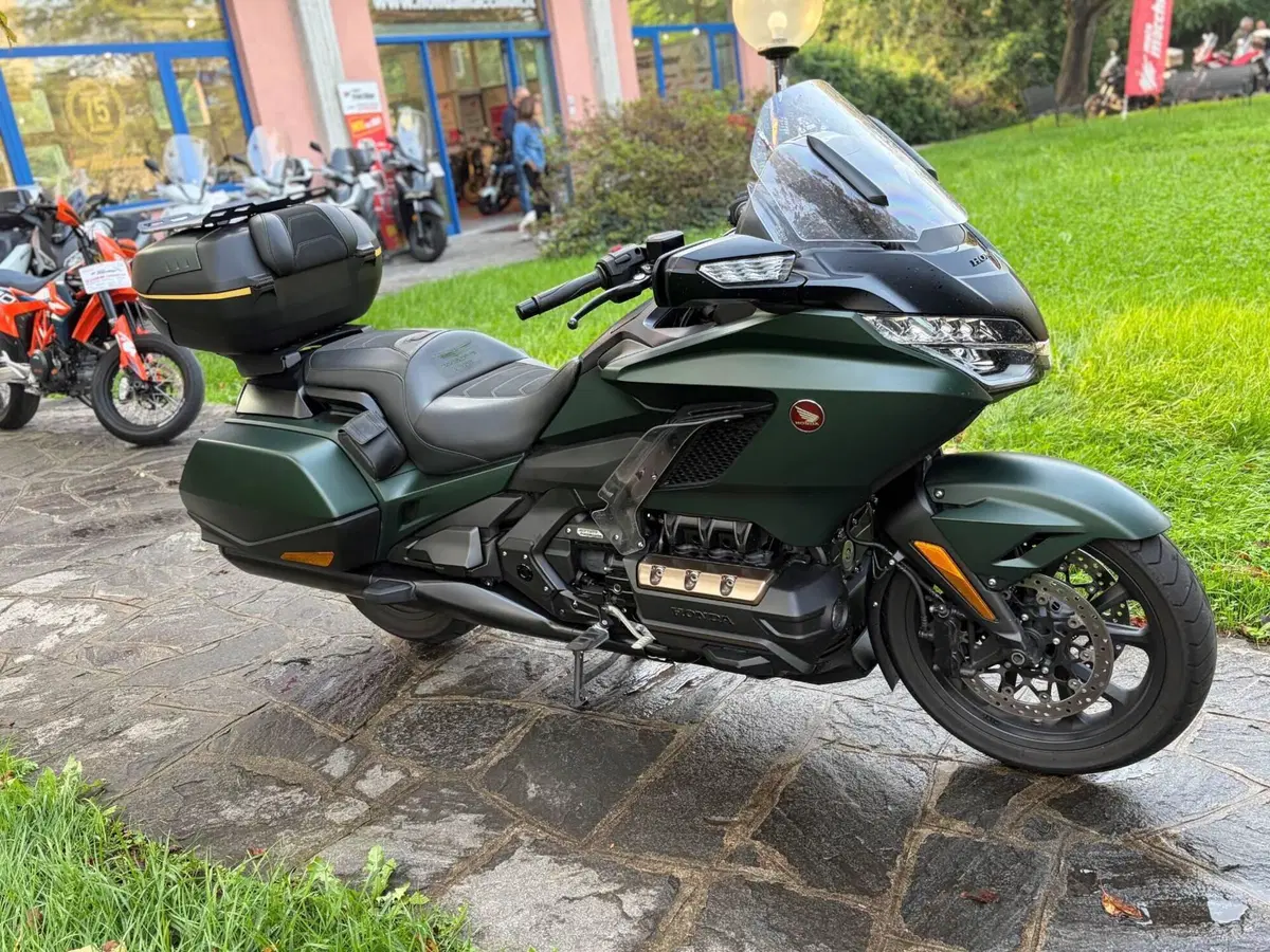 Honda GL 1800 Gold Wing DCT (2021 - 24) (4)