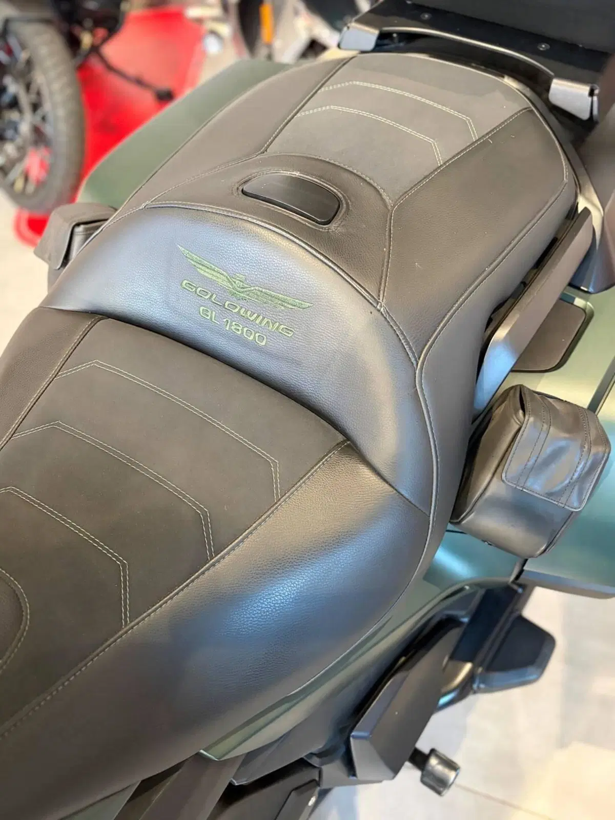 Honda GL 1800 Gold Wing DCT (2021 - 24) (6)