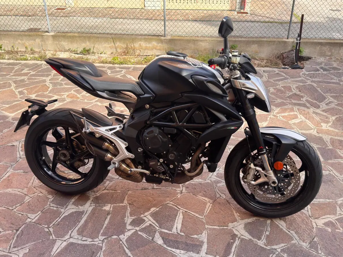 MV Agusta Brutale 800 EAS ABS (2016 - 19) (2)