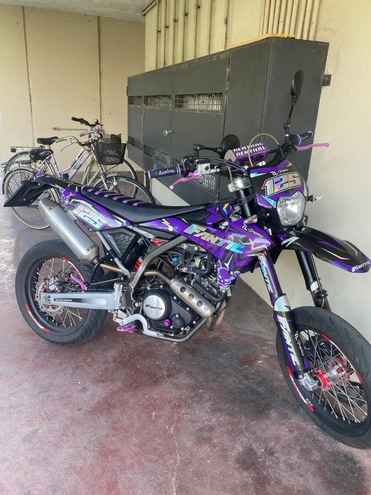 Fantic Motor Motard 125 Performance 4t (2020) (3)