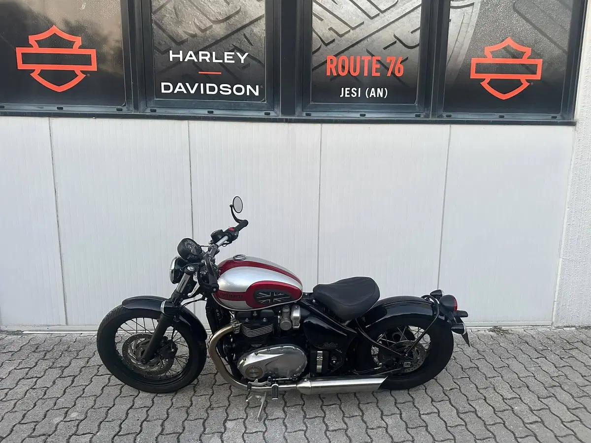 Triumph Bonneville Bobber 1200 (2017 - 20) (5)