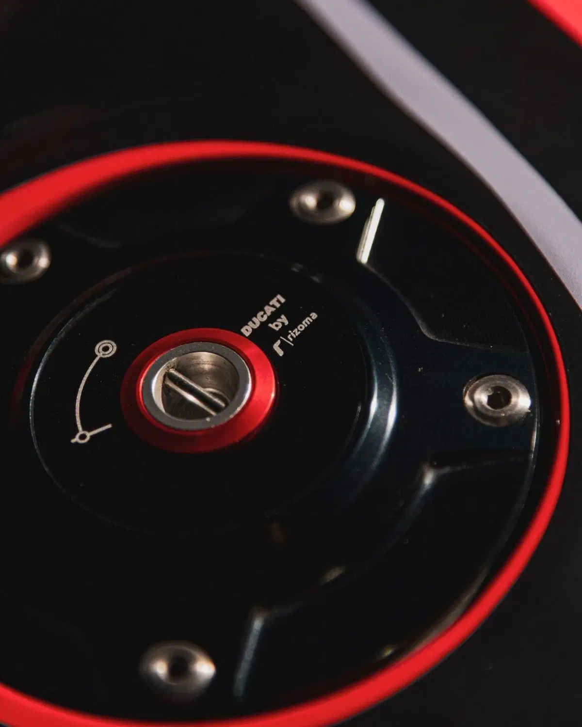 Ducati Panigale V2 (2021 - 24) (2)