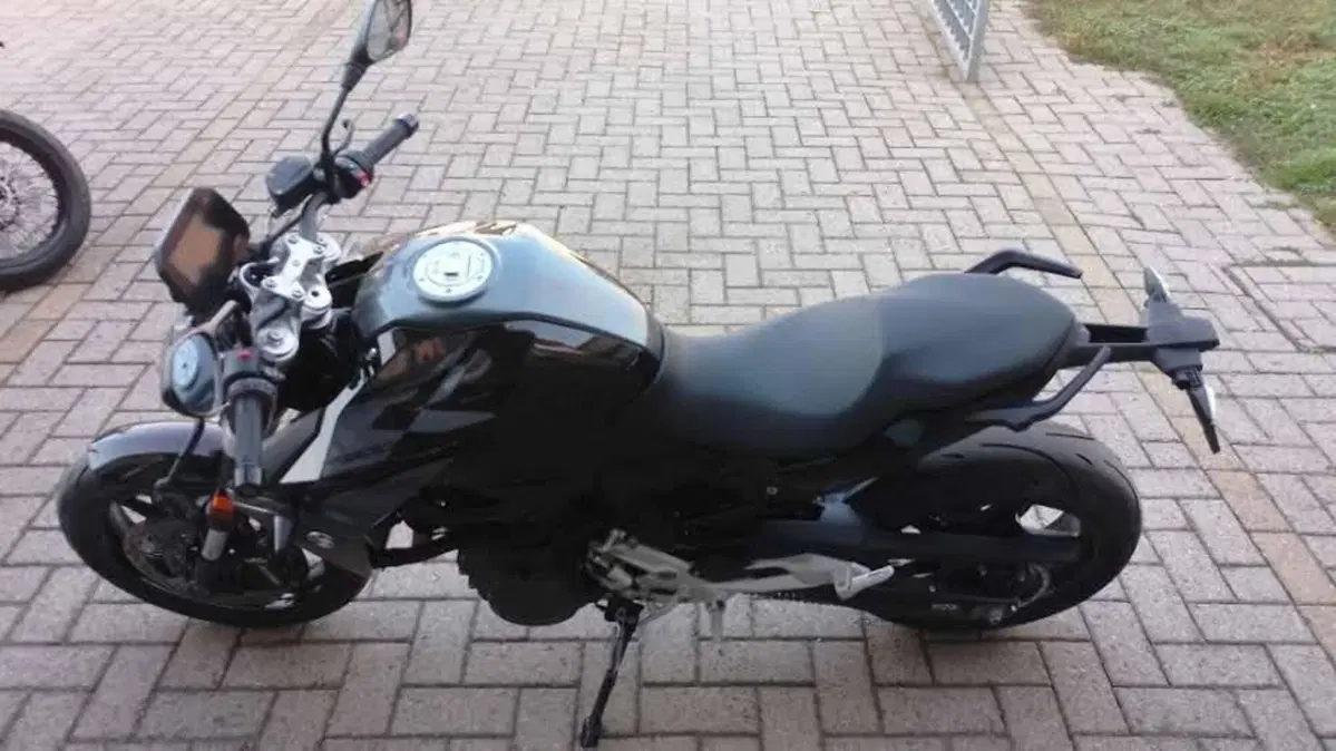 Bmw F 900 R (2025 - 27) (2)