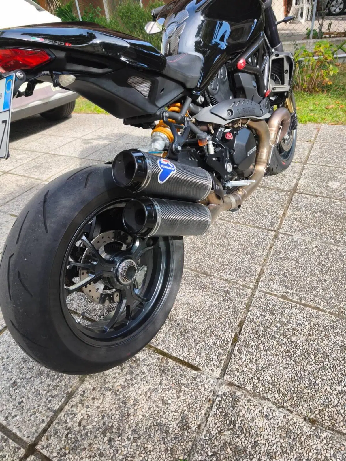 Ducati Monster 1200 R (2016 - 19) (5)