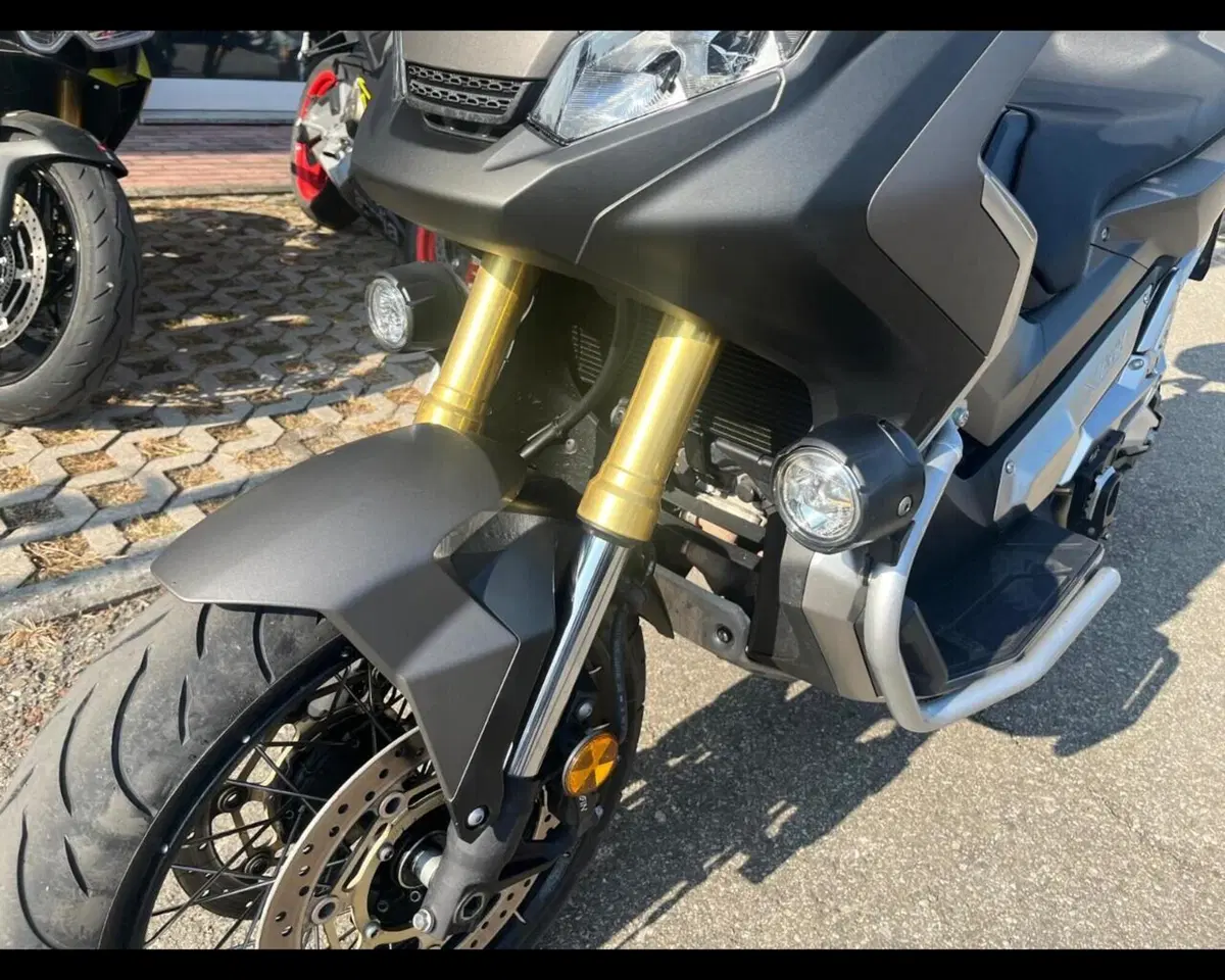 Honda X-ADV 750 DCT (2021 - 24) (9)