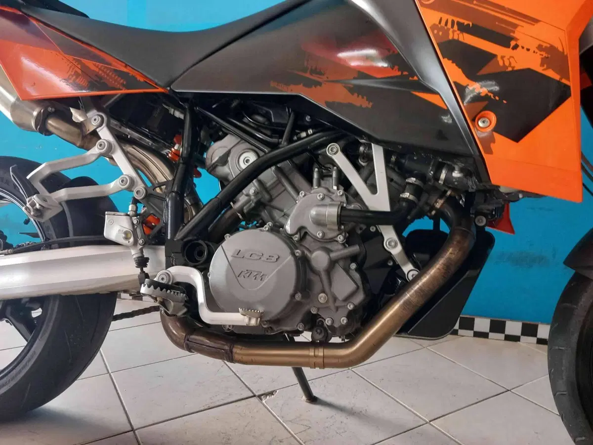 KTM 950 Supermoto (2006 - 08) (7)