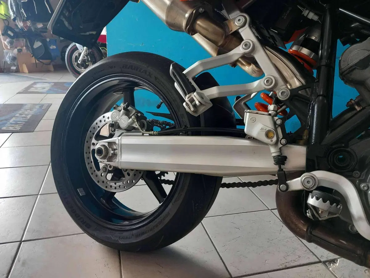 KTM 950 Supermoto (2006 - 08) (9)