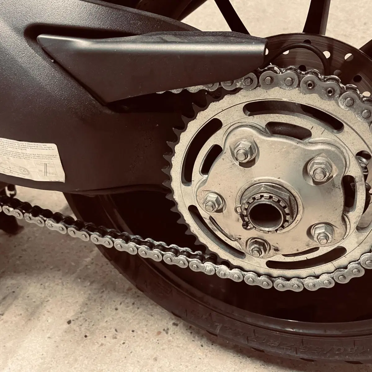 Ducati Hyperstrada 939 (2016 - 18) (8)