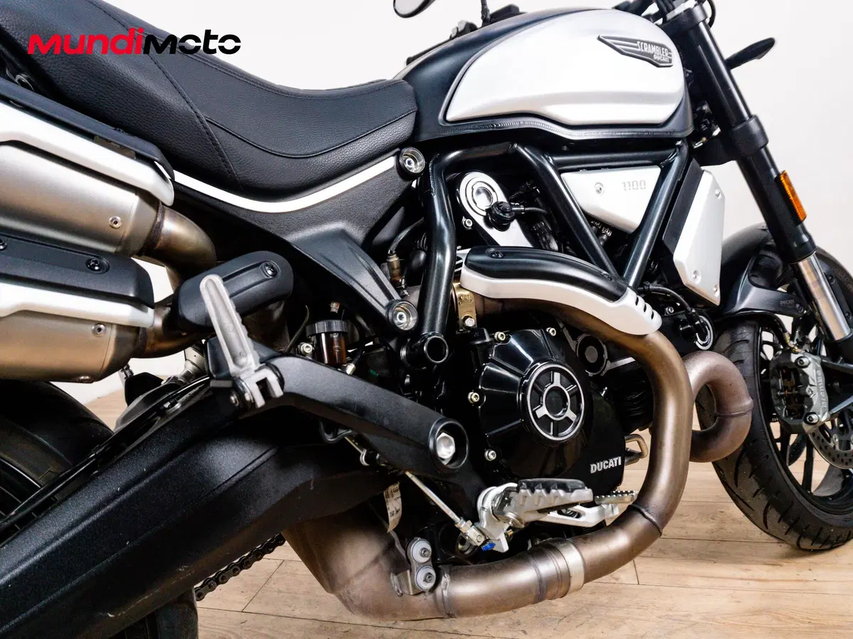 Ducati Scrambler 1100 Dark Pro (2020 - 24) (4)