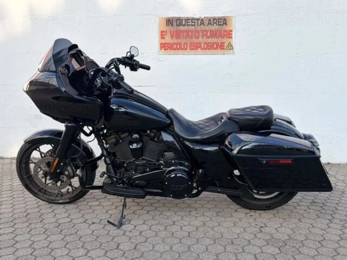 Harley-Davidson Road Glide ST (2022 - 23) (4)